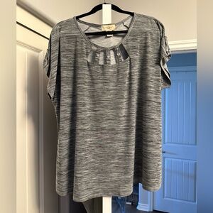 Plus size 2x casual top -$10